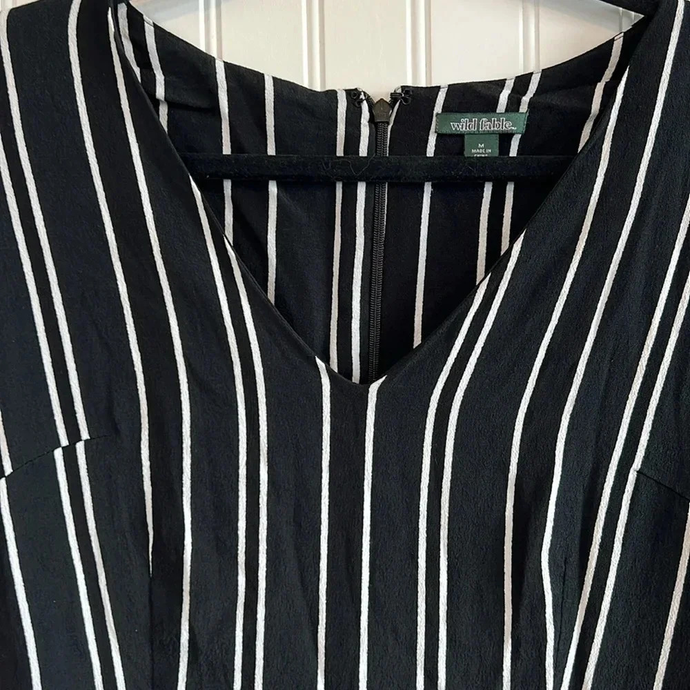 Wild fable,‎ pants suit, jumpsuit, black and white stripe women size medium - Picture 2 of 7